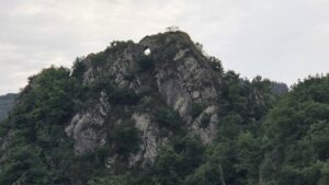 Burg Are