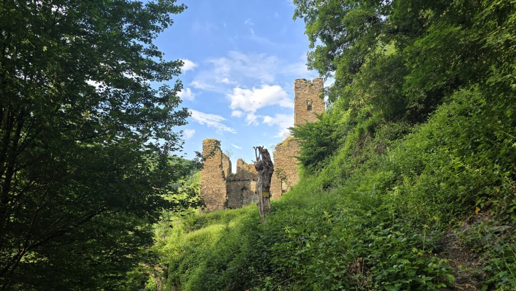Burg Are