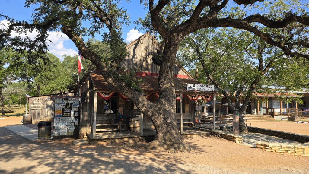 Luckenbach